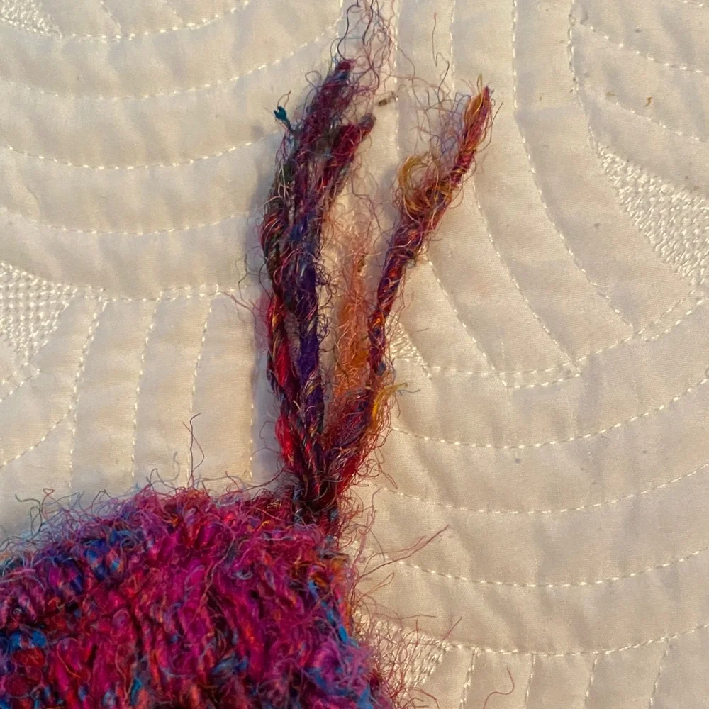 Handmade silk Multicolor Knit Crossbody Bag - Vibrant Pink & Red - Picture 11 of 12